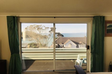 Photo of property in 23a Bournemouth Terrace, Murrays Bay, Auckland, 0630