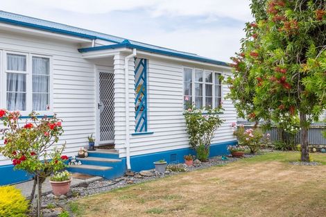 Photo of property in 1 Mcgregor Crescent, Masterton, 5810