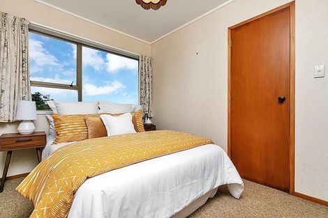 Photo of property in 51 Chelsea View Drive, Chatswood, Auckland, 0626