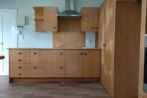 Photo of property in 42 Archibald Road, Kelston, Auckland, 0602