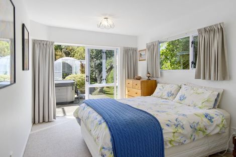 Photo of property in 30 Te Ara Crescent, Diamond Harbour, Lyttelton, 8971
