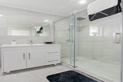 Photo of property in 1b Leeson Place, Mangere, Auckland, 2022