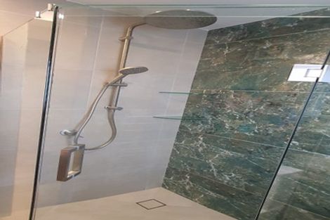 Photo of property in 55 Coronation Road, Hillcrest, Auckland, 0627