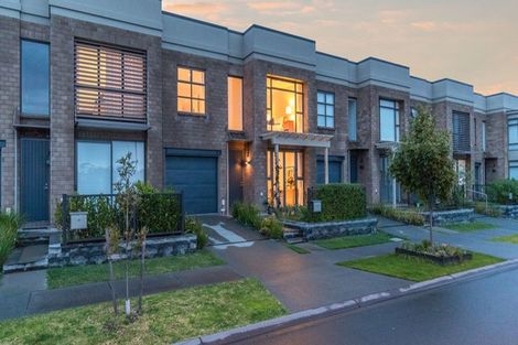 Photo of property in 24 Purchas Hill Drive, Stonefields, Auckland, 1072