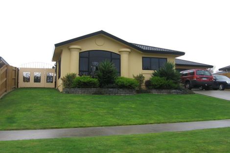 Photo of property in 80 Parnell Heights, Kelvin Grove, Palmerston North, 4414