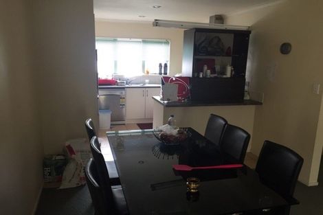 Photo of property in 2 Ettrick Lane, Papakura, 2110