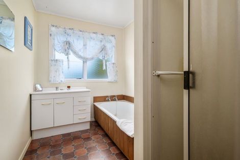 Photo of property in 50 Neal Street, Putaruru, 3411