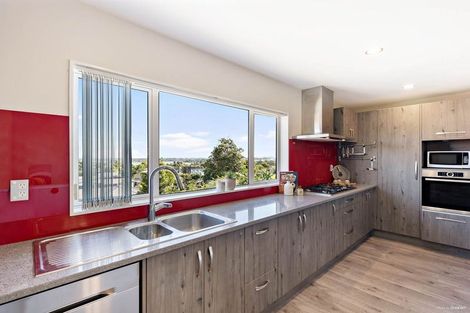 Photo of property in 29a Grassways Avenue, Pakuranga, Auckland, 2010