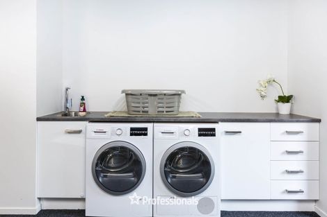 Photo of property in 12 Salisbury Crescent, Wallaceville, Upper Hutt, 5018