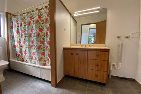 Photo of property in 6 Hawick Street, Karori, Wellington, 6012