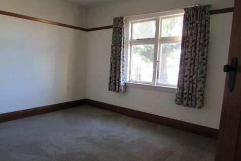 Photo of property in 100 Shakespeare Road, Waltham, Christchurch, 8023