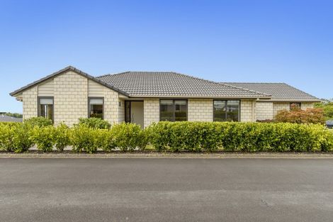 Photo of property in 33 Vista Close, Omokoroa, 3114