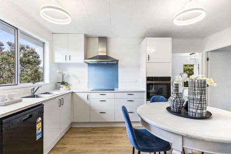 Photo of property in 1/13 Erica Road, Sunnynook, Auckland, 0620