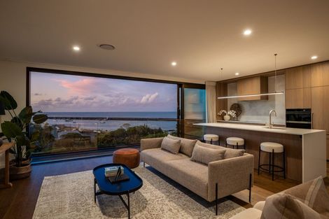 Photo of property in 10a Whiteley Street, Moturoa, New Plymouth, 4310