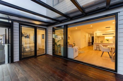 Photo of property in 39 Davey Crescent, Orewa, 0931