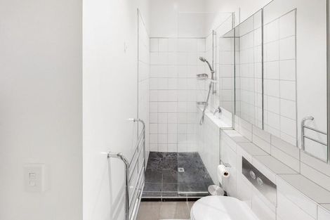 Photo of property in 12 Majoribanks Street, Mount Victoria, Wellington, 6011