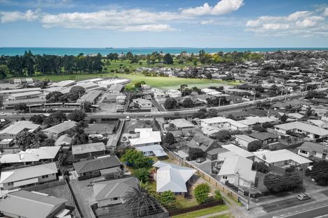Photo of property in 580 Maunganui Road, Mount Maunganui, 3116