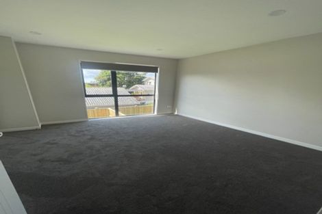 Photo of property in 5/58 Te Atatu Road, Te Atatu South, Auckland, 0610