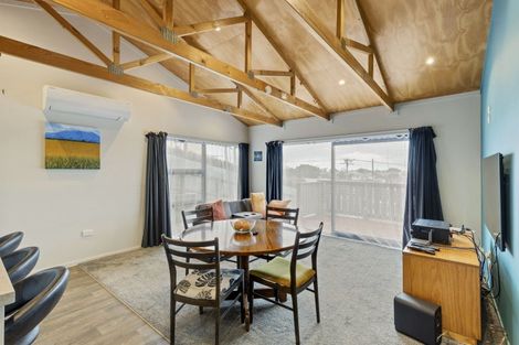 Photo of property in 73 Mould Street, Waitara, 4320