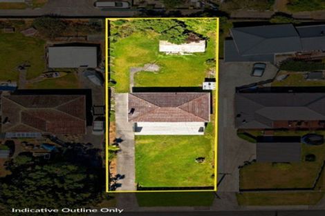 Photo of property in 4 Duncan Avenue, Te Atatu South, Auckland, 0610