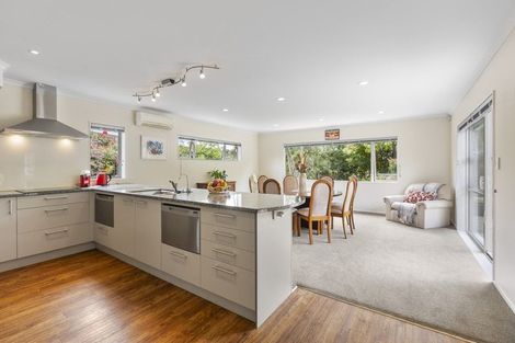 Photo of property in 10 Beachwood Drive, Hatfields Beach, Orewa, 0931