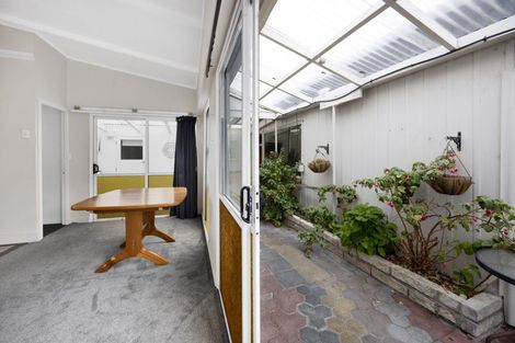 Photo of property in 64 Ngamotu Road, Spotswood, New Plymouth, 4310