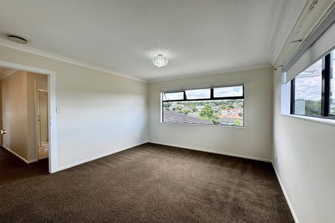 Photo of property in 25 Chieftain Rise, Goodwood Heights, Auckland, 2105