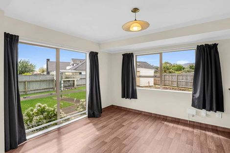 Photo of property in 3 Kirkcaldie Grove, Levin, 5510