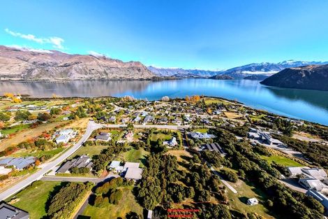 Photo of property in 16 Briar Bank Drive, Wanaka, 9305