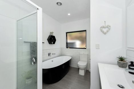 Photo of property in 18 Carew Street, Nawton, Hamilton, 3200