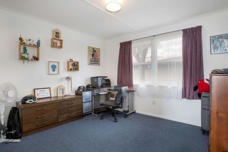Photo of property in 124 Driver Crescent, Cannons Creek, Porirua, 5024