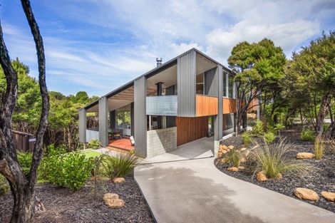 Photo of property in 3 Bush Point Road, Kerikeri, 0294