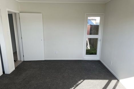 Photo of property in 1 Priestley Drive, Bucklands Beach, Auckland, 2014