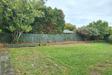 Photo of property in 137 Reeves Road, Pakuranga Heights, Auckland, 2010
