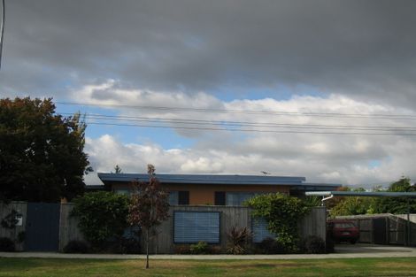 Photo of property in 31 Heretaunga Square, Silverstream, Upper Hutt, 5019