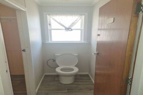 Photo of property in 38 Miro Street, Castlecliff, Whanganui, 4501