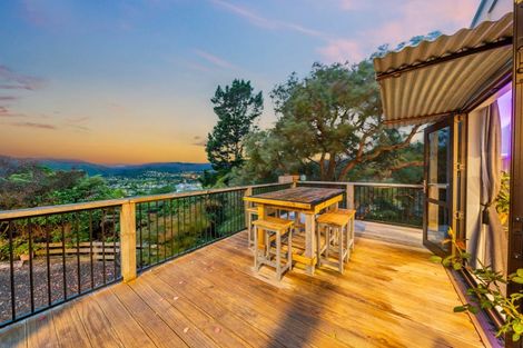 Photo of property in 17 Seymour Grove, Kingsley Heights, Upper Hutt, 5018