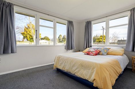 Photo of property in 2 Yeats Crescent, Fairfield, Hamilton, 3214