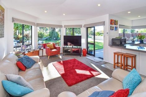 Photo of property in 20 Seaway Road, Clarks Beach, 2122