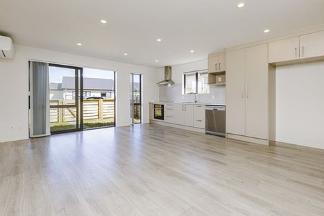 Photo of property in 4b Auranga Drive, Karaka, Papakura, 2113