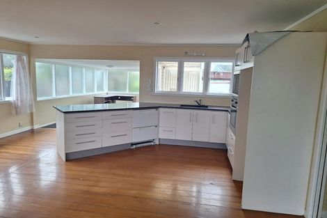 Photo of property in 71 Hamlin Road, Mount Wellington, Auckland, 1060
