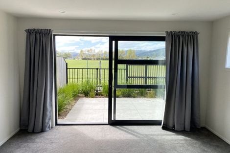 Photo of property in 12/28 Fitzherbert Road, Wainuiomata, Lower Hutt, 5014