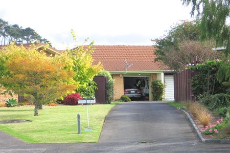 Photo of property in 1/5 Colleen Norma Place, Half Moon Bay, Auckland, 2012