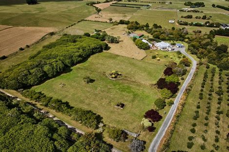 Photo of property in 108 Arcus Road, Te Horo, Otaki, 5582