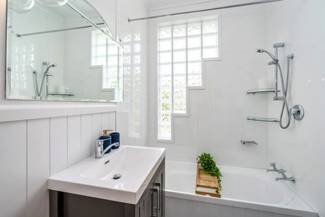 Photo of property in 8a Clyde Street, Oamaru North, Oamaru, 9400