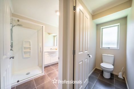 Photo of property in 24 Aragon Grove, Kingsley Heights, Upper Hutt, 5018