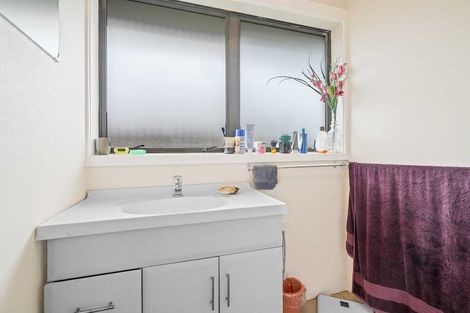 Photo of property in 6 Skerten Avenue, Hornby, Christchurch, 8042