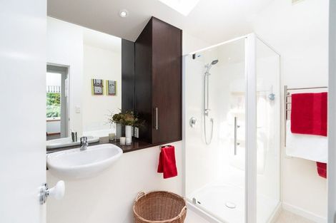 Photo of property in 34 Simla Crescent, Khandallah, Wellington, 6035