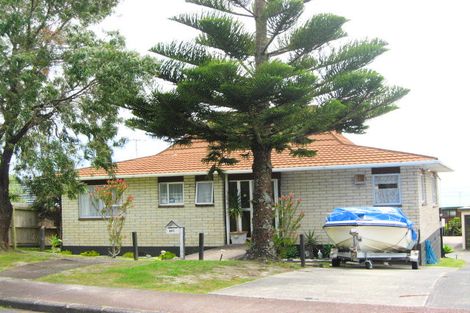 Photo of property in 112 Pacific Parade, Army Bay, Whangaparaoa, 0930