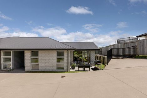 Photo of property in 14 Anglers Way, Omokoroa, 3114